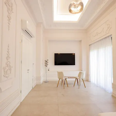 Pool And Retreat * Tirana