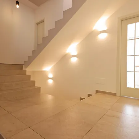 Villa Pool And Retreat Tirana