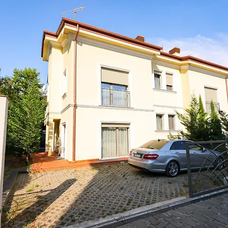 Pool And Retreat Villa Tirana