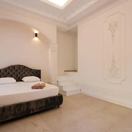 Pool And Retreat Villa Tirana
